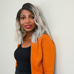 Meet your Posher, Emmanuella